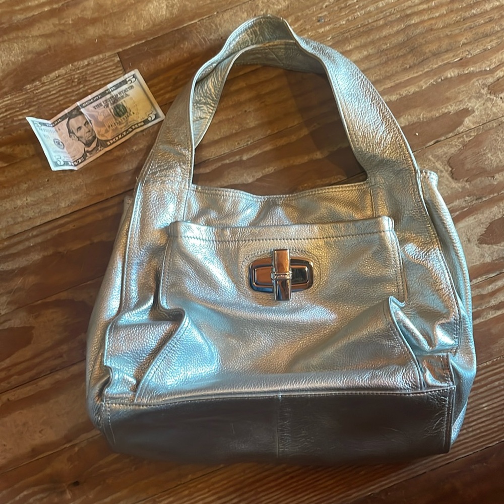 B. Makowsky silver bag
